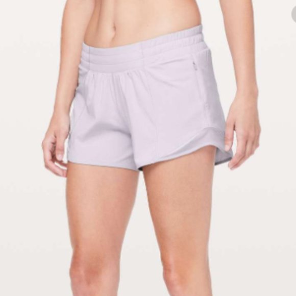 ISO lululemon hotty hot shorts - Picture 2 of 2